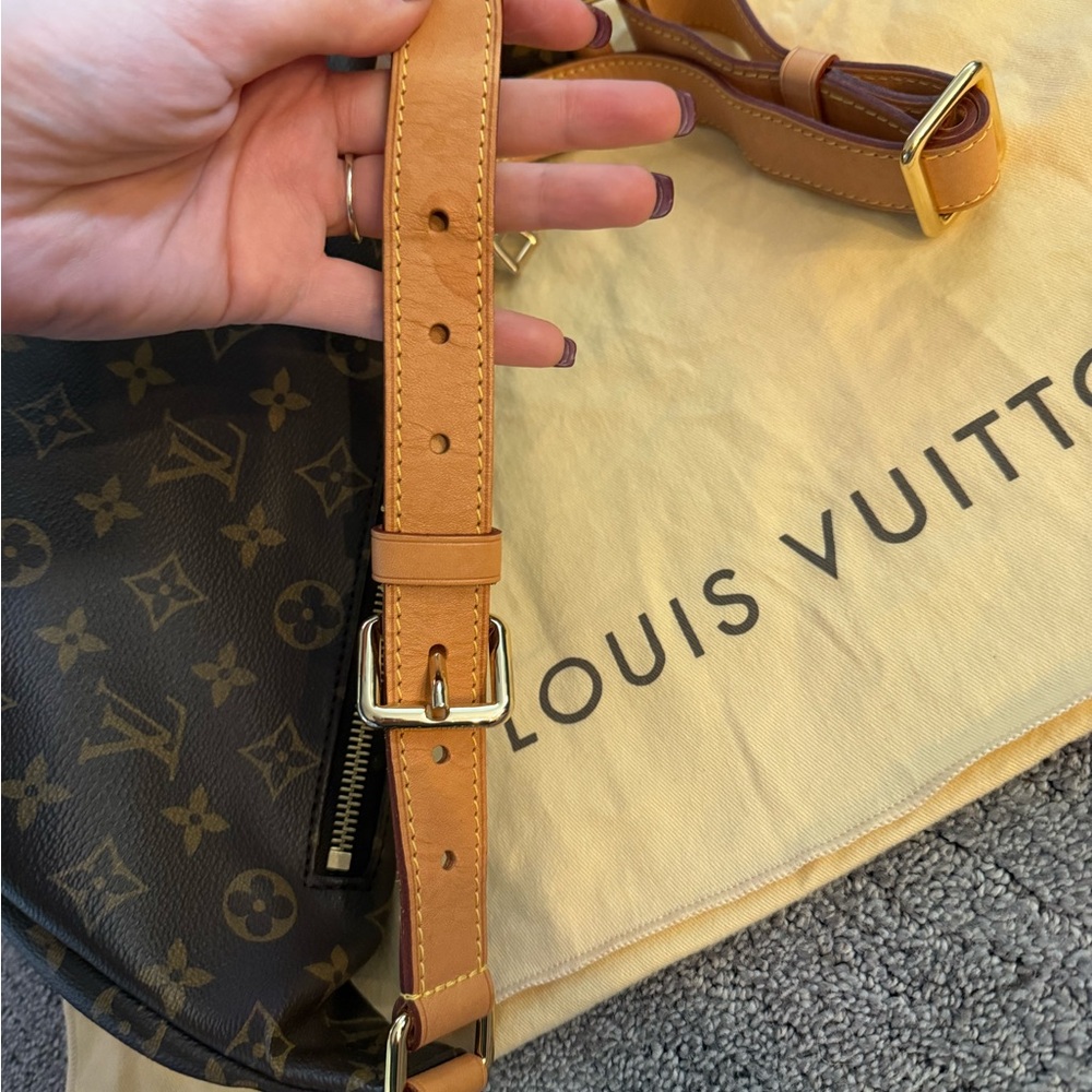 Louis Vuitton BumBag - Picture 4 of 10